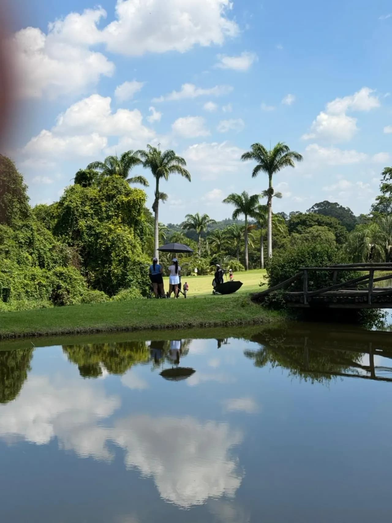 Lago e ponte do Sapezal